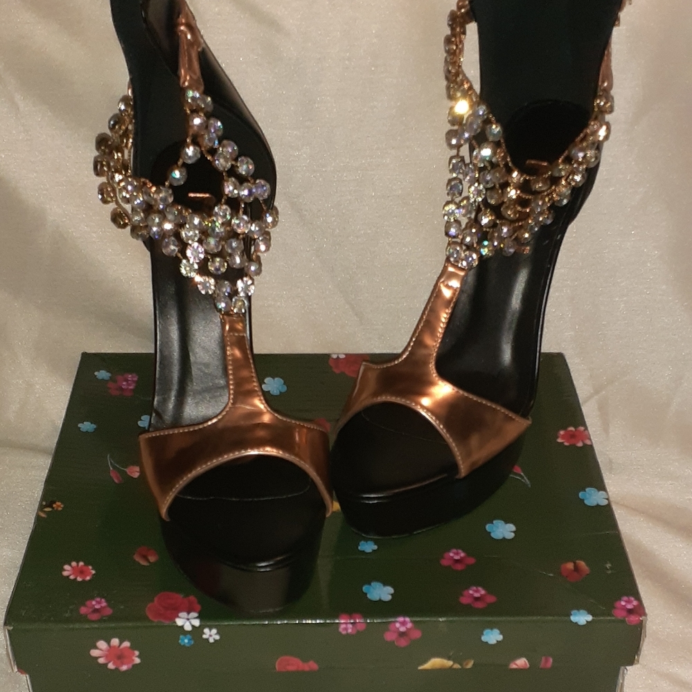 Womens Size 8 Heels
